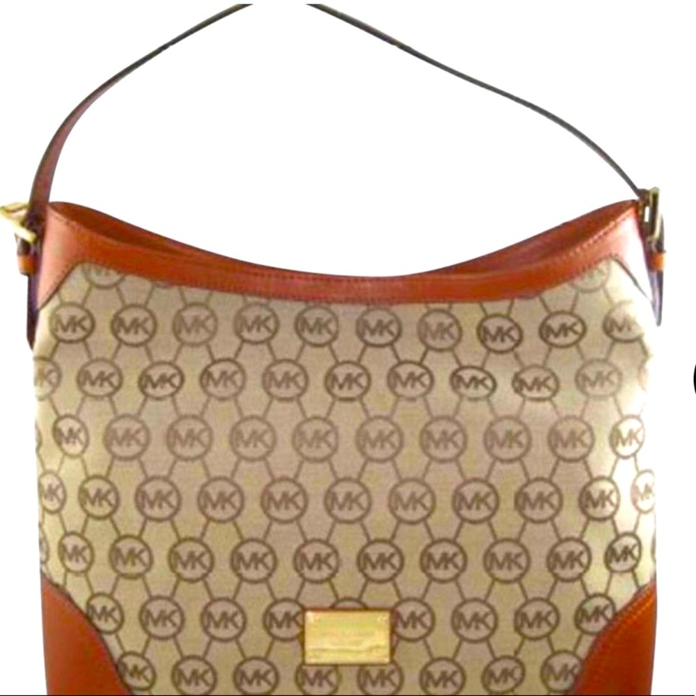 Like New!! 💕Authentic💕 Michael Kors Millbrook Large Shoulder Bag